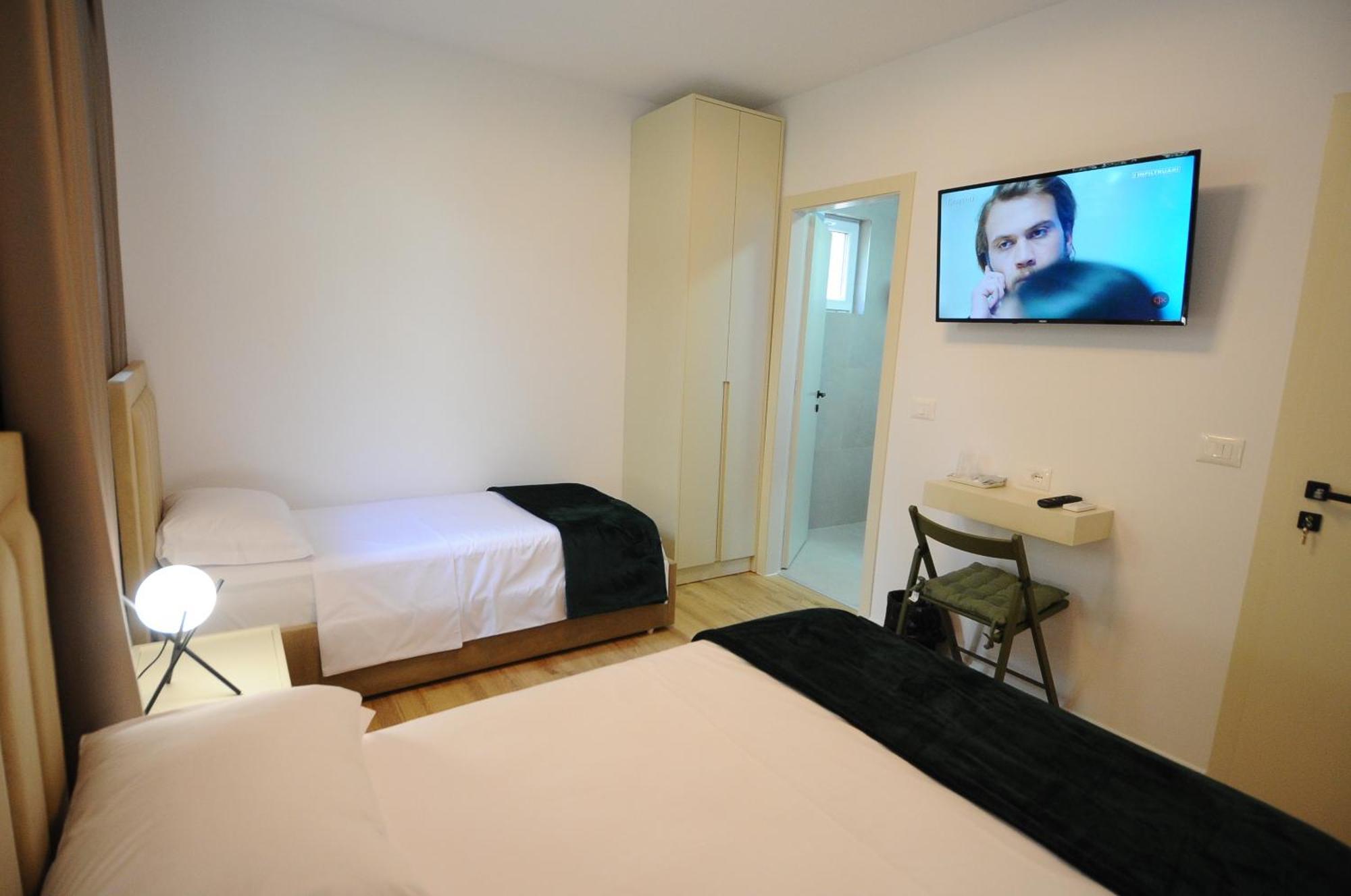 New Boulevard Inn Тирана Экстерьер фото